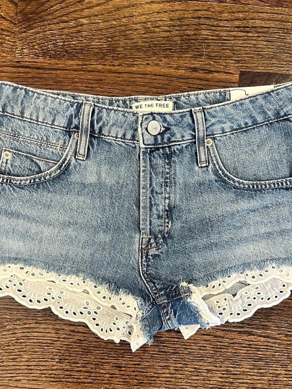 We The Free Cali Cuffed Shortie Lace Trim Denim Shorts Waist 26